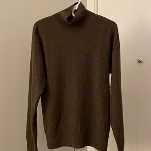 OAK + FORT Cashmere Turtleneck Sweater, in Chestnut/Brown, size M